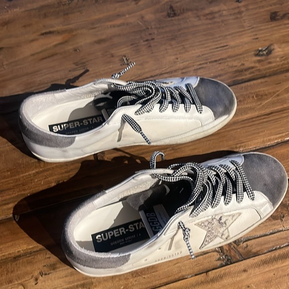 Men’s Golden Goose superstar sneaker - Picture 6 of 11